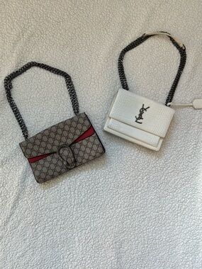 Gucci Dionysus GG Supreme canvas shoulder bag *NEED GONE*